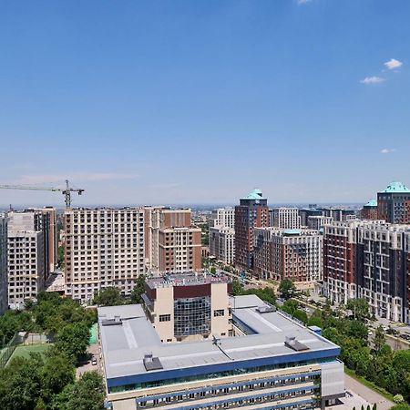 Five Business-Class Rooms In R-House Near Mega Center Almaty Exterior foto