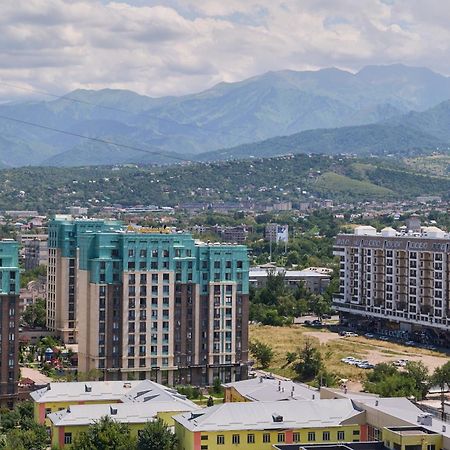 Five Business-Class Rooms In R-House Near Mega Center Almaty Exterior foto