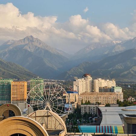 Five Business-Class Rooms In R-House Near Mega Center Almaty Exterior foto