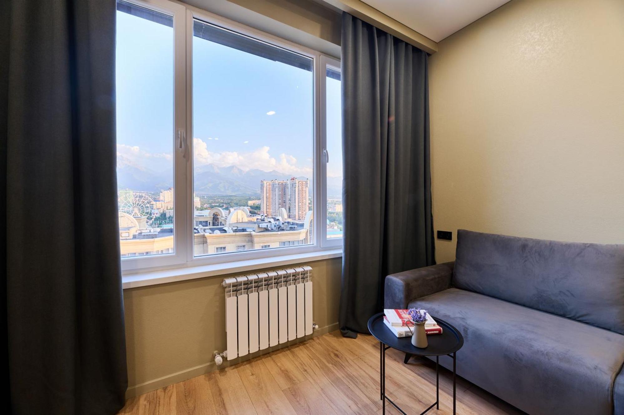 Five Business-Class Rooms In R-House Near Mega Center Almaty Exterior foto